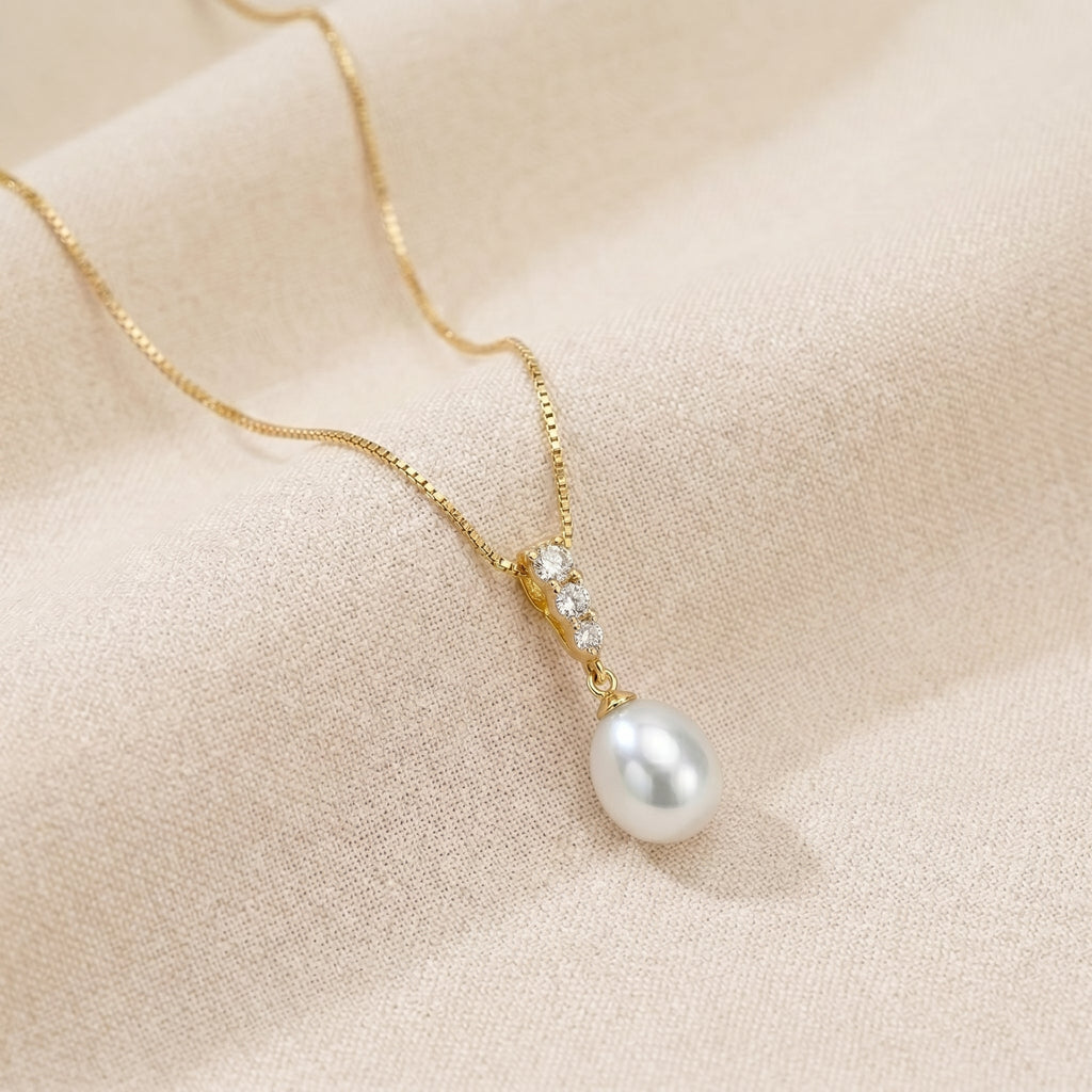 Freshwater Pearl Pendant Necklace in Sterling Silver