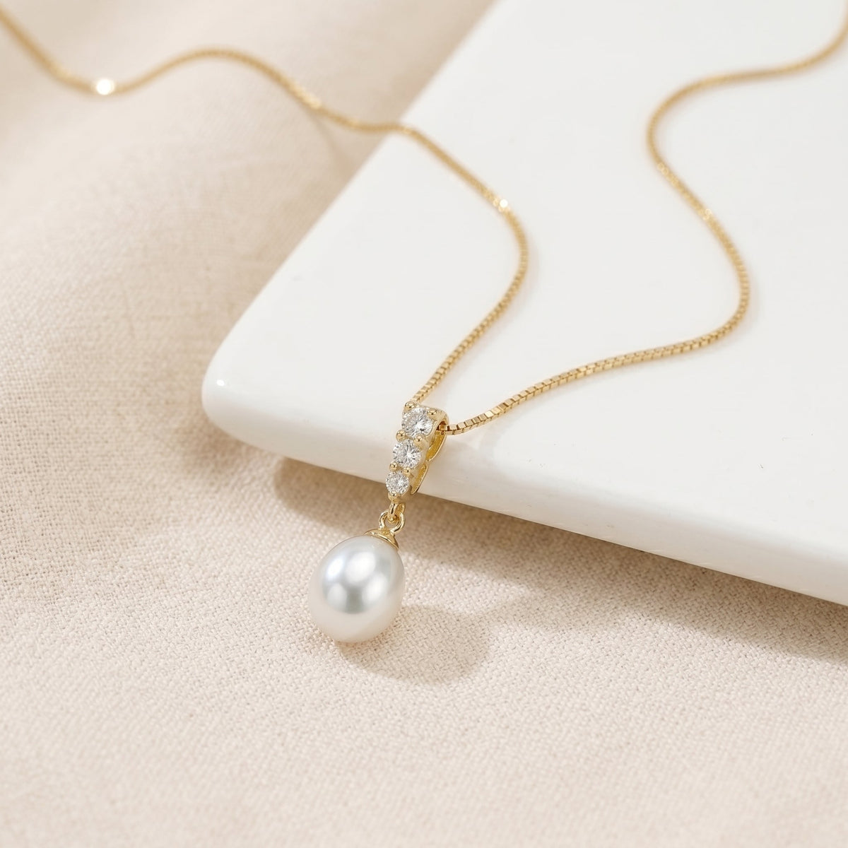 Freshwater Pearl Pendant Necklace in Sterling Silver