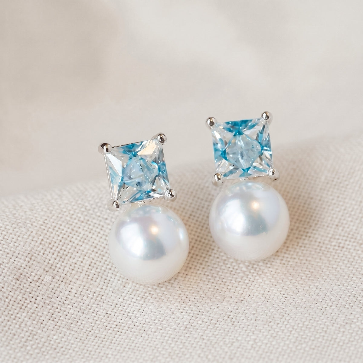 Freshwater Pearl & Zircon Stud Earrings with Silver Needle