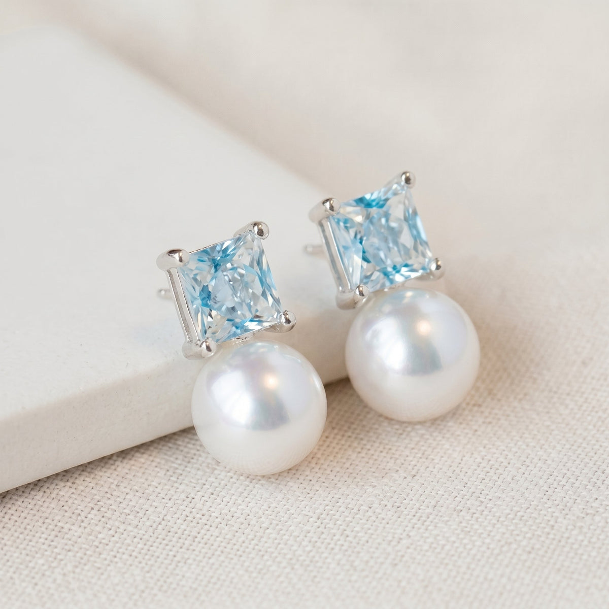 Freshwater Pearl & Zircon Stud Earrings with Silver Needle